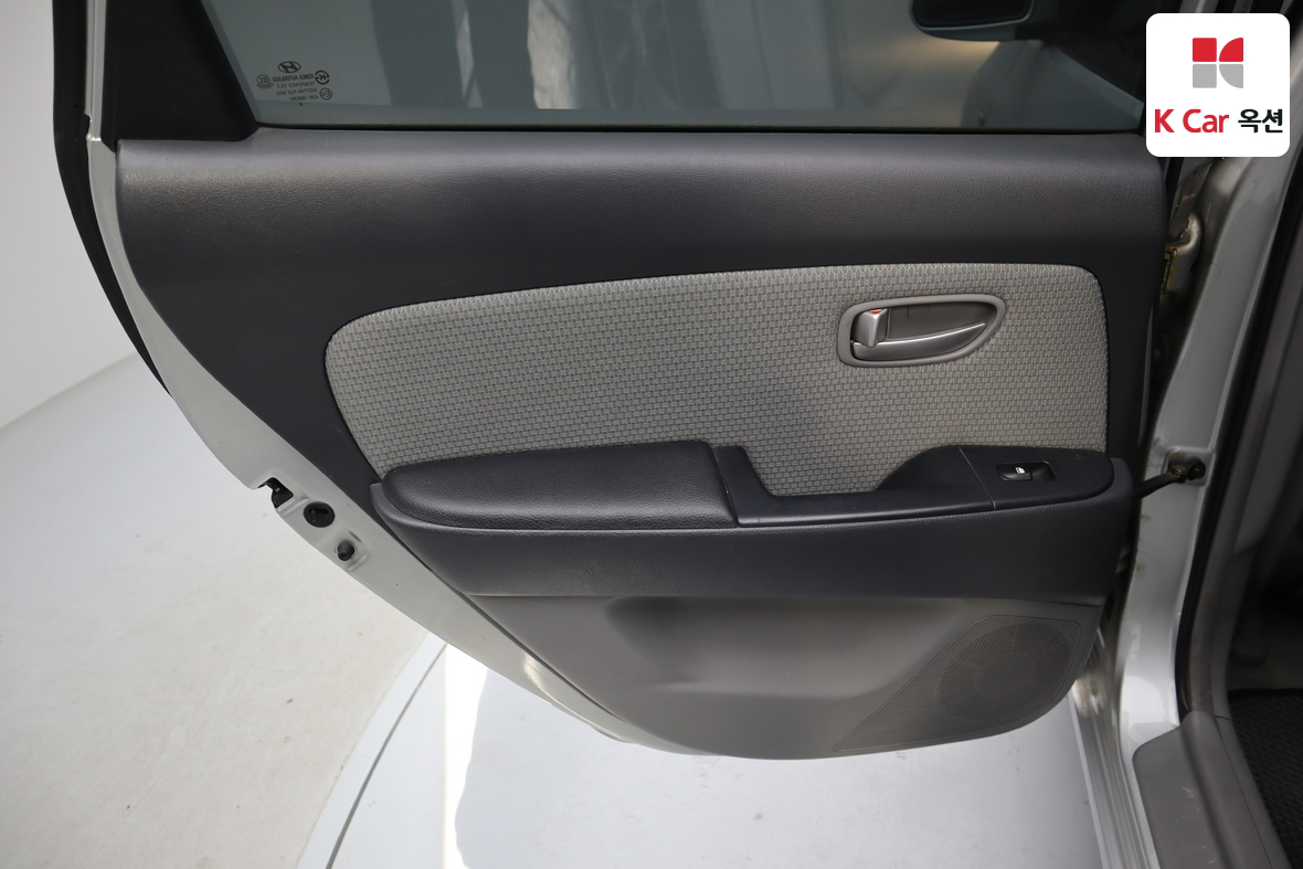 هيونداي إلانترا 2007 - صورة 20