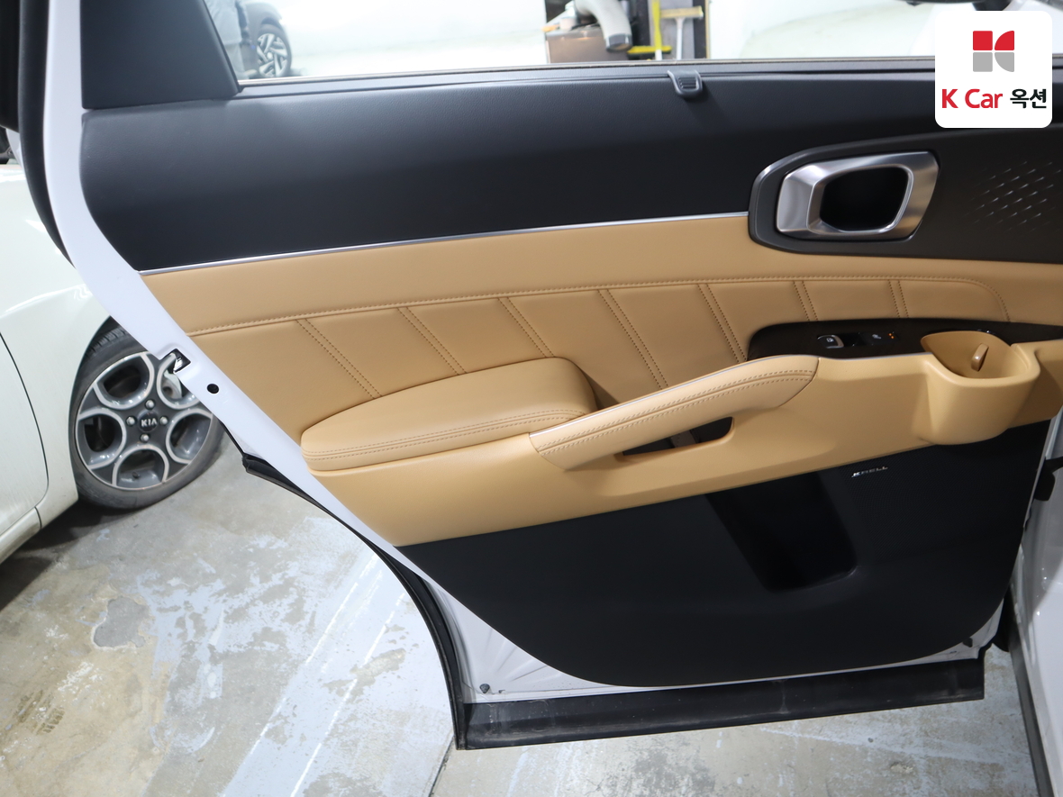 كيا سورينتو 2022 - صورة 21