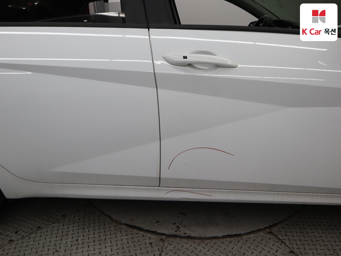 Hyundai Elantra 2022 - Image 37