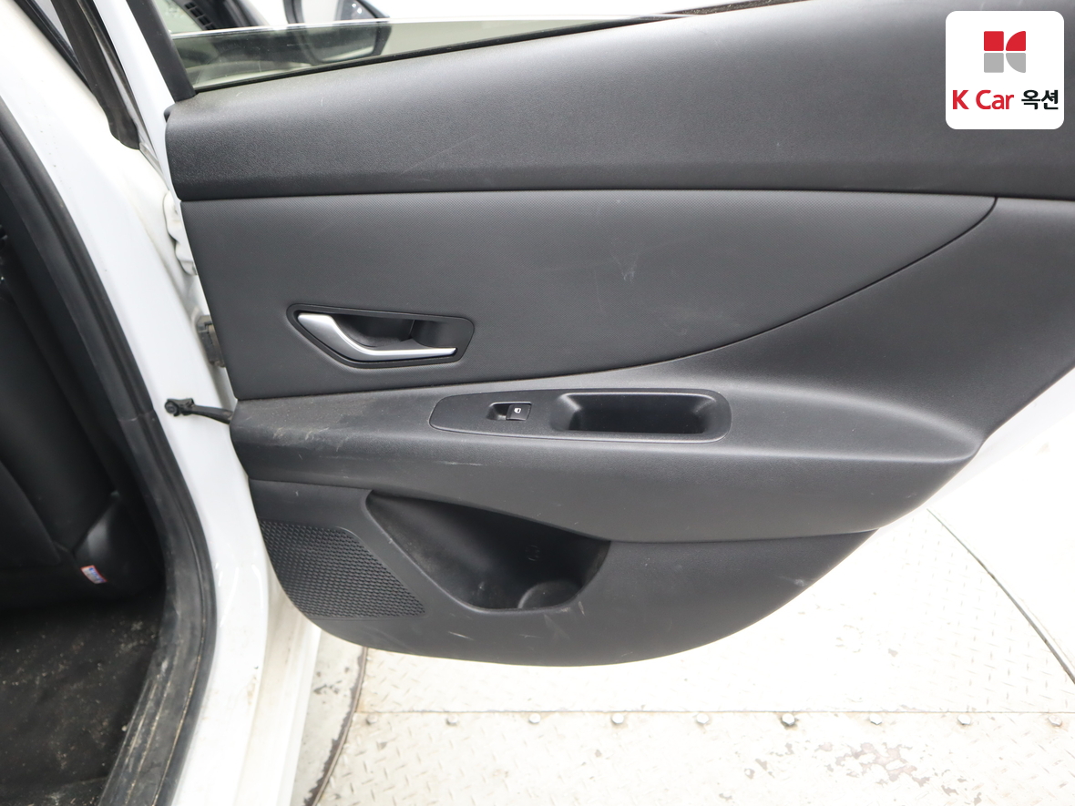 Hyundai Elantra 2022 - Image 26