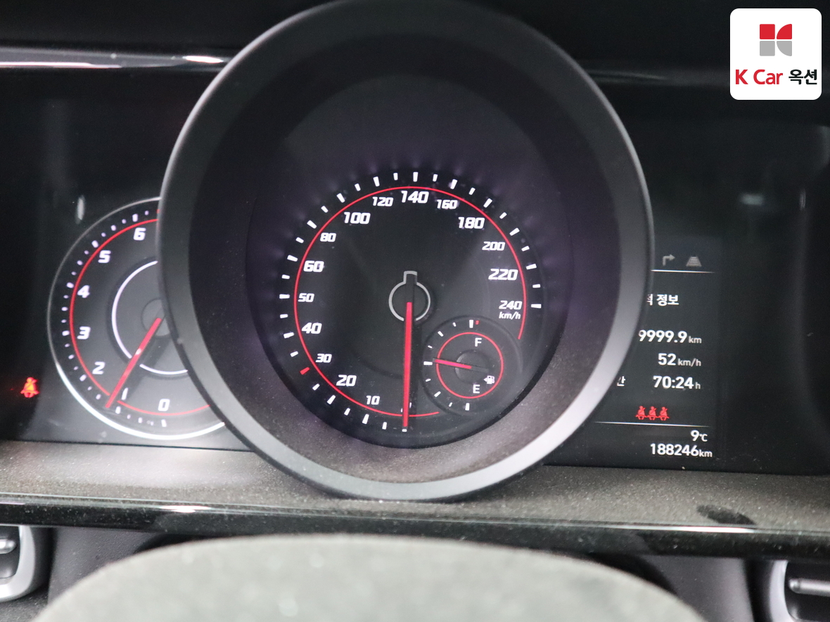 Hyundai Elantra 2022 - Image 5