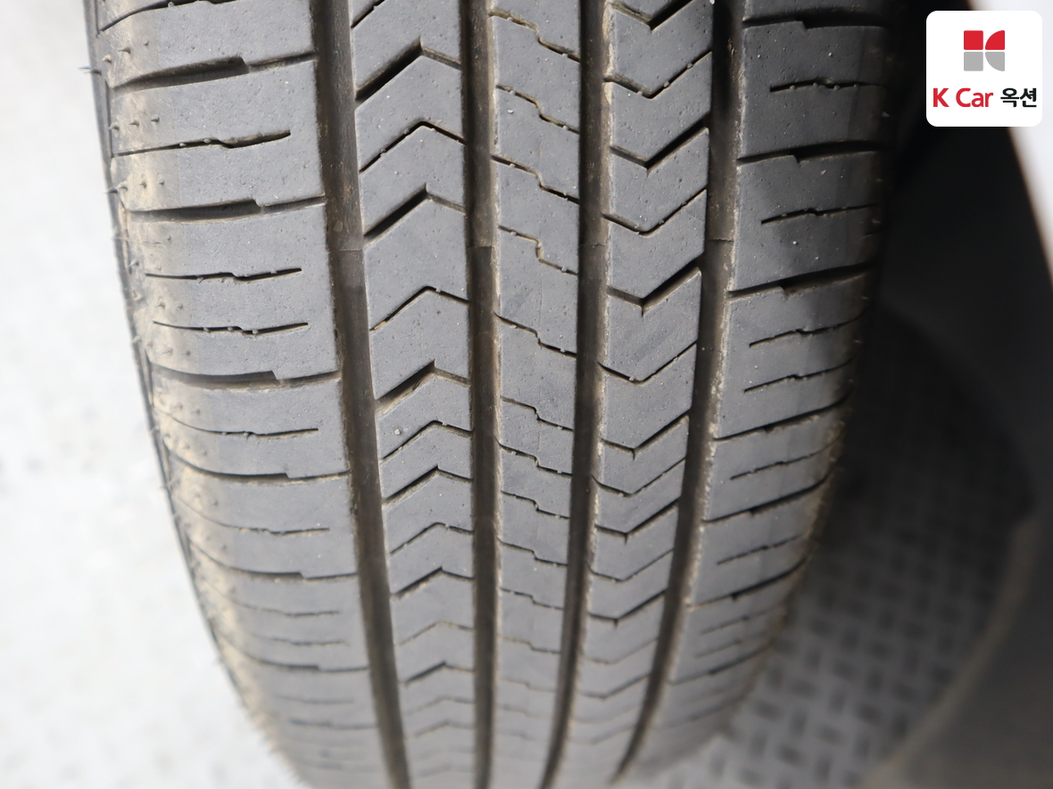 Hyundai Elantra 2022 - Image 31