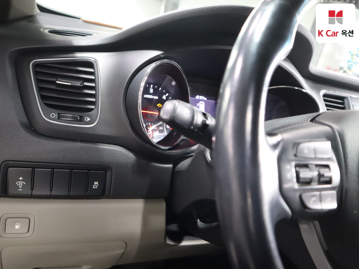 كيا نيو كارنيفال 2019 - صورة 9