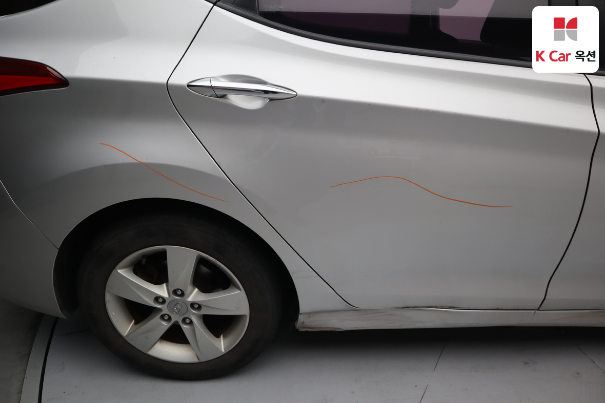 Hyundai Elantra 2011 - Image 32