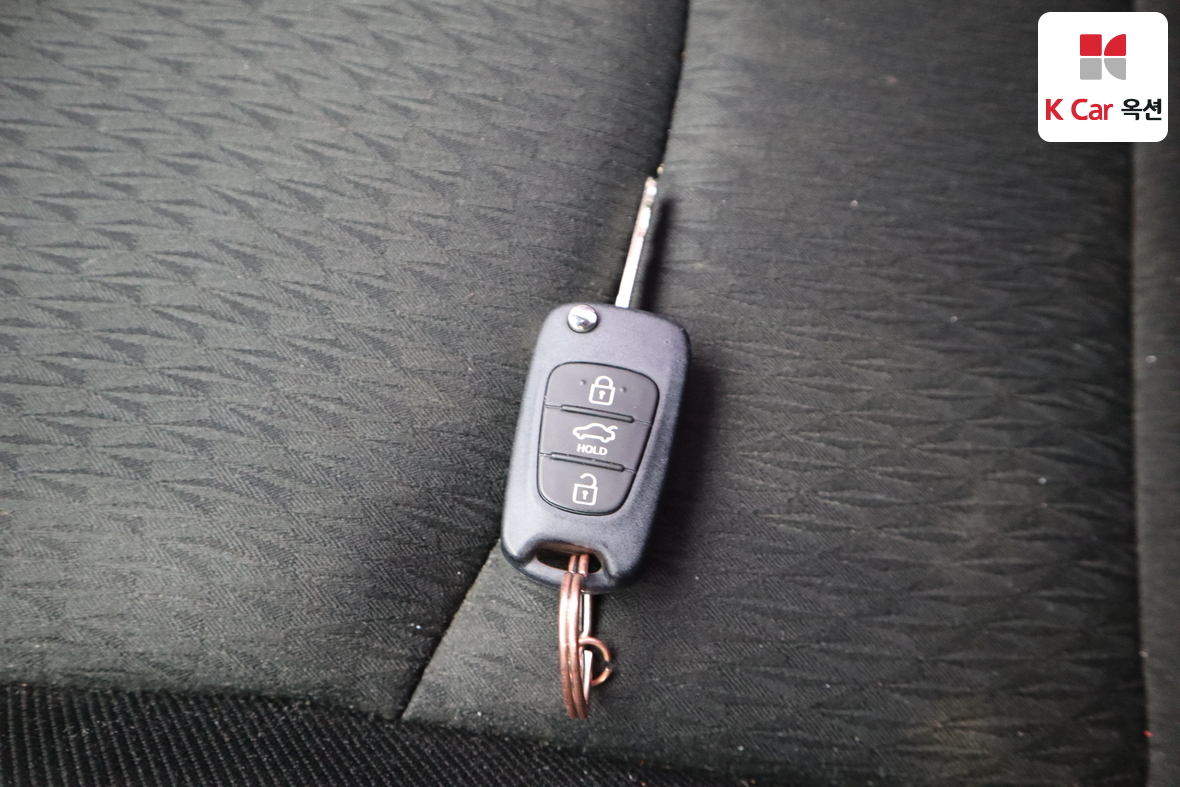 Hyundai Elantra 2011 - Image 16