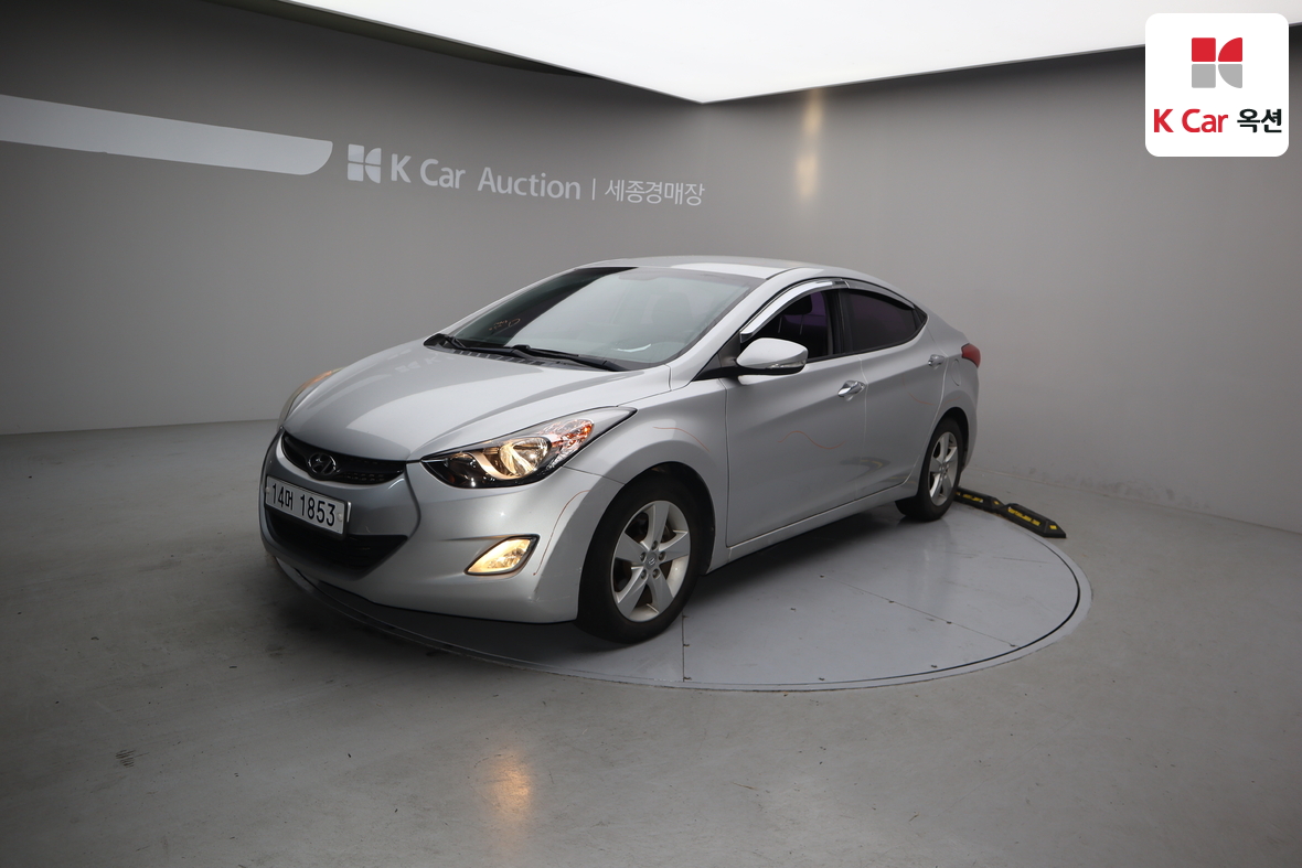 Hyundai Elantra 2011 - Image 1