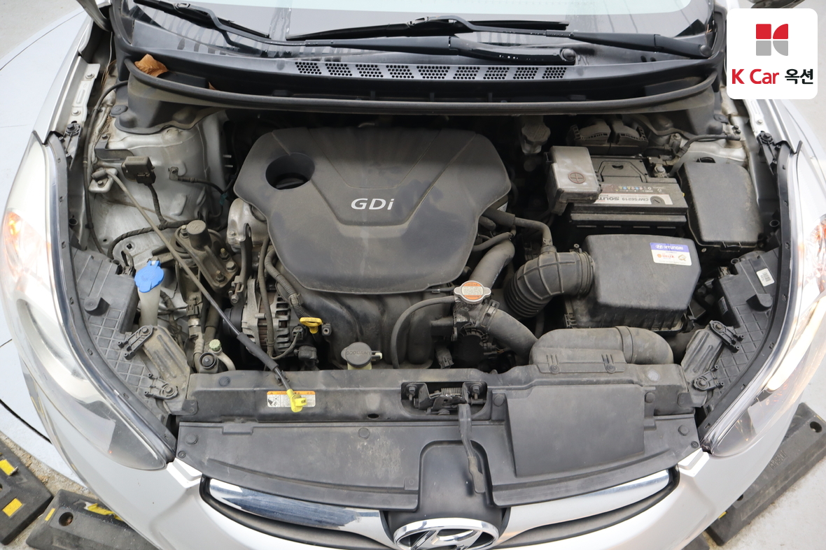 Hyundai Elantra 2011 - Image 30
