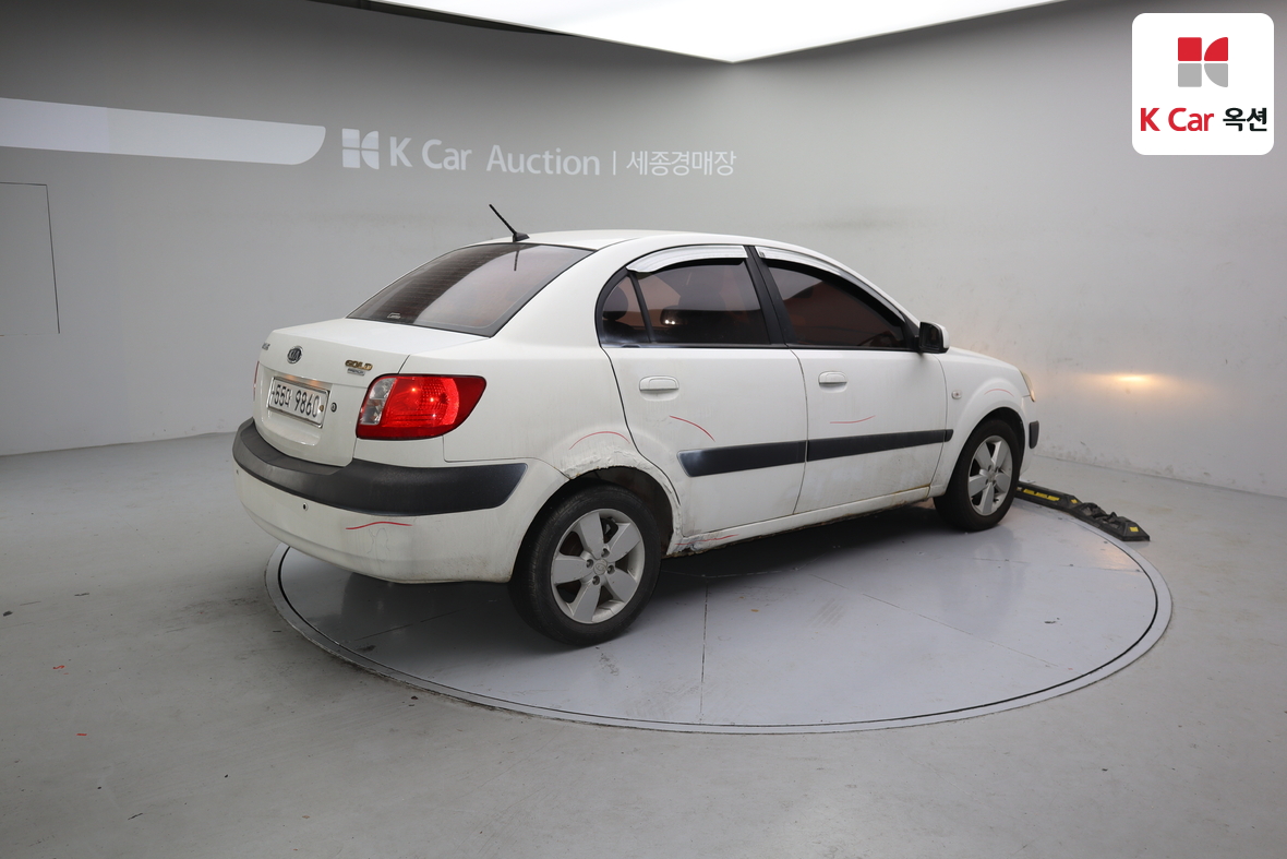 Kia Pride 2009 - Image 2