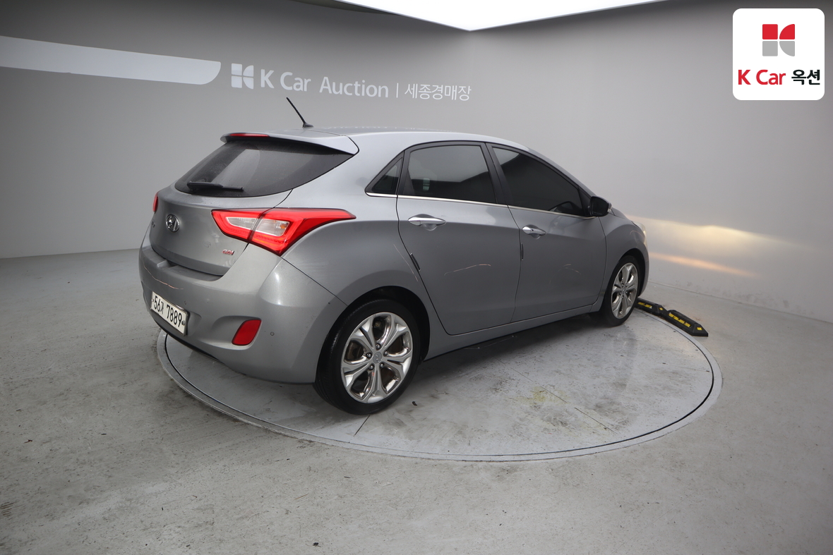 Hyundai i30 2014 - Image 2