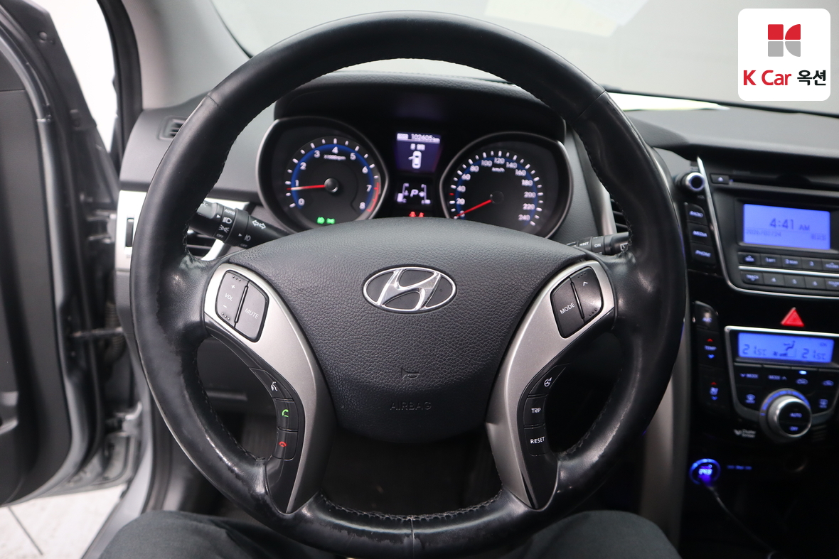 Hyundai i30 2014 - Image 10