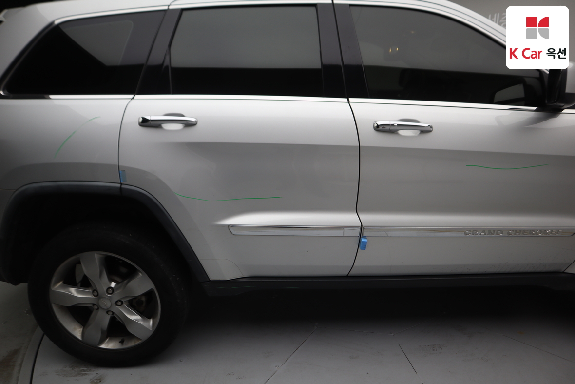 جيب جراند شيروكي 2011 - صورة 39