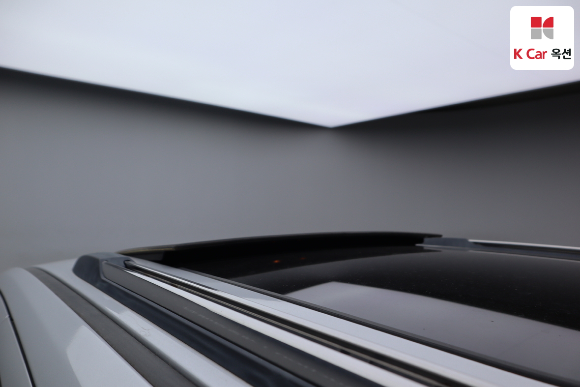 جيب جراند شيروكي 2011 - صورة 23