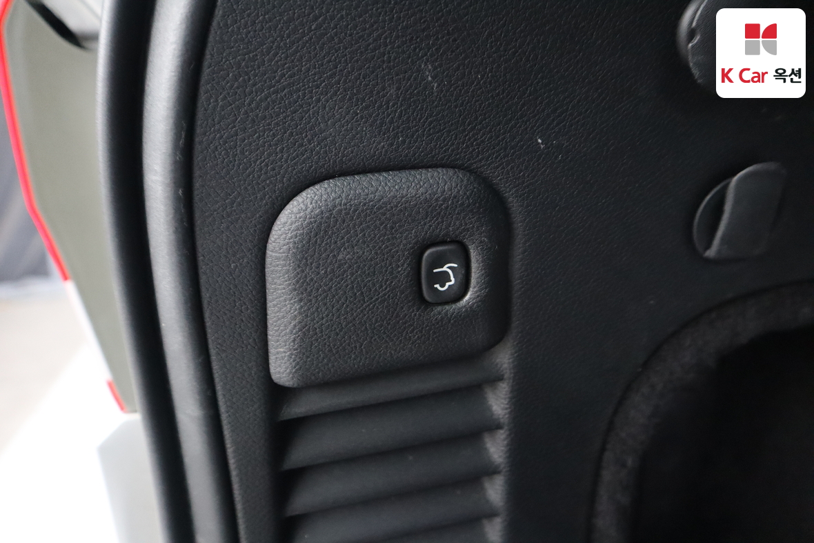 جيب جراند شيروكي 2011 - صورة 30