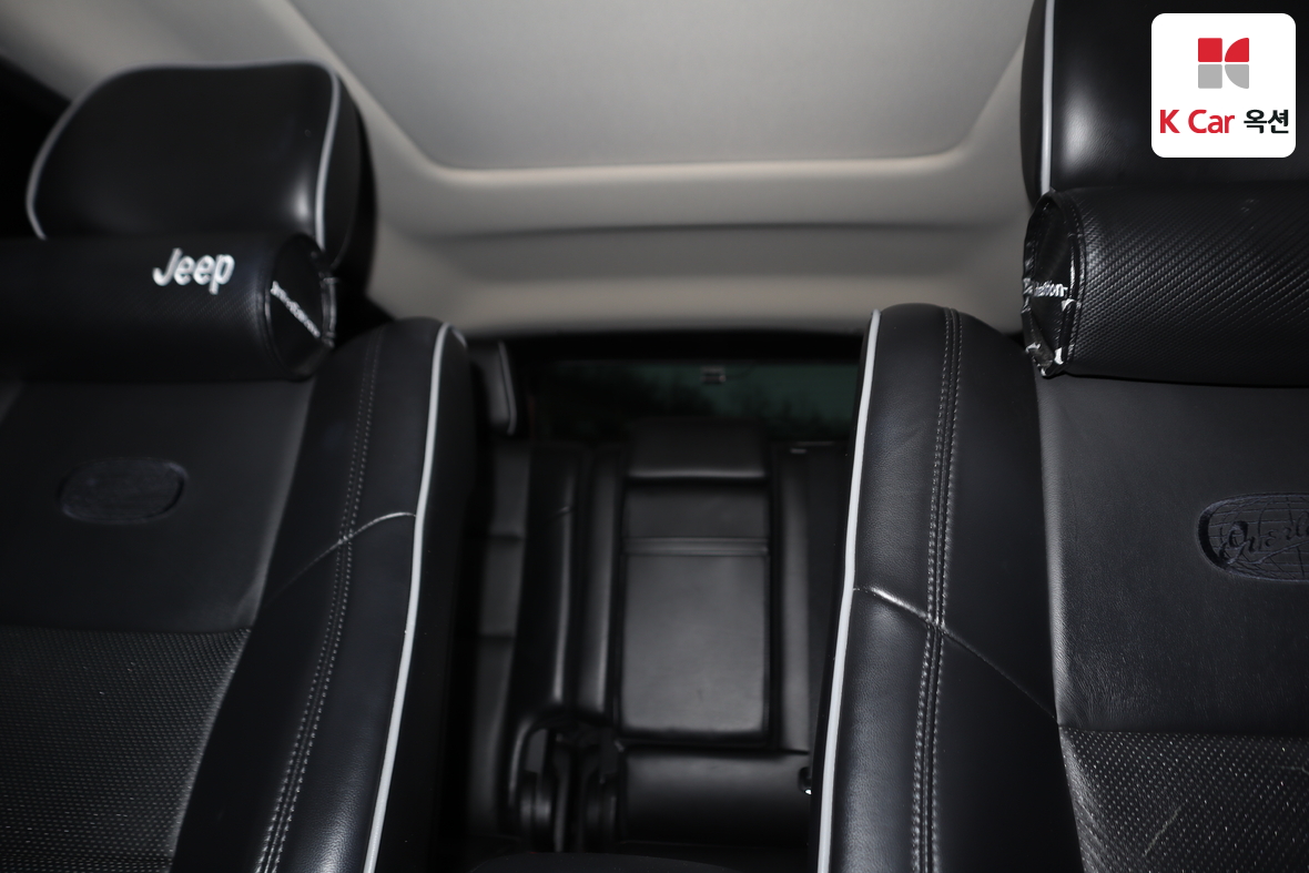 جيب جراند شيروكي 2011 - صورة 19