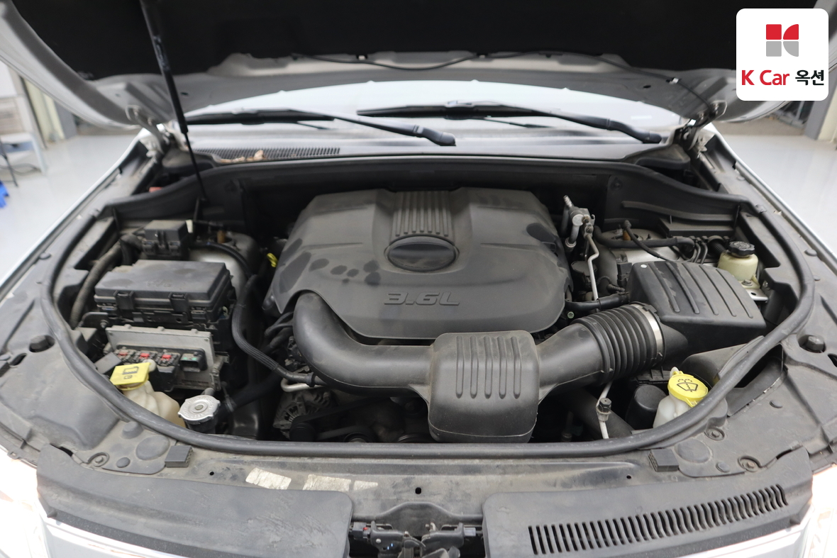 جيب جراند شيروكي 2011 - صورة 37