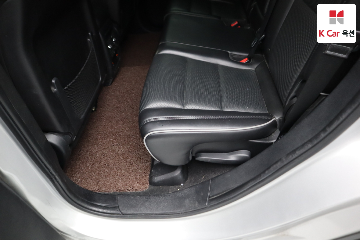 جيب جراند شيروكي 2011 - صورة 25