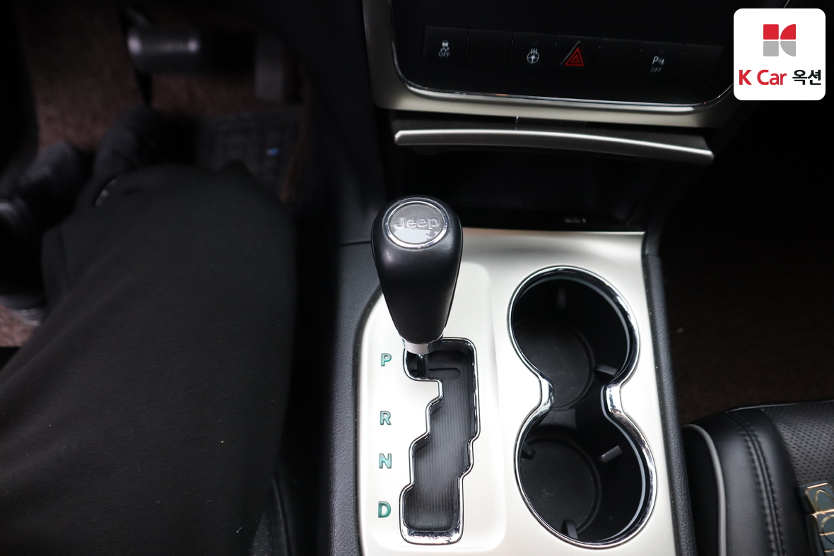 جيب جراند شيروكي 2011 - صورة 16