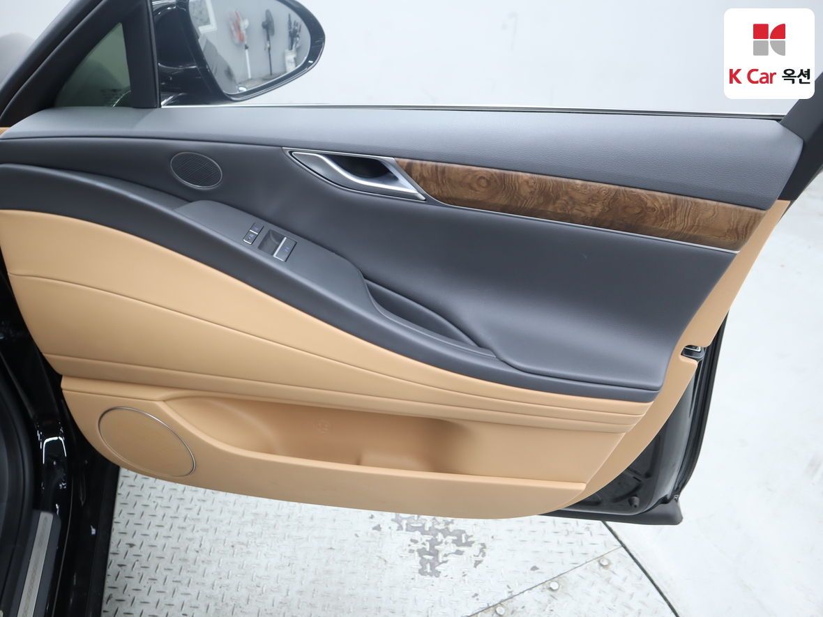 Genesis G80 2022 - Image 28