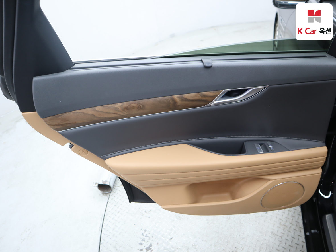 Genesis G80 2022 - Image 21