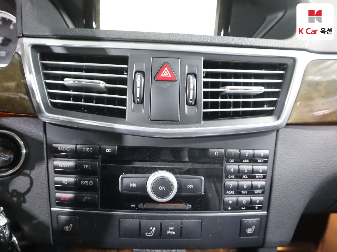 مرسيدس بنز إي كلاس 2011 - صورة 15