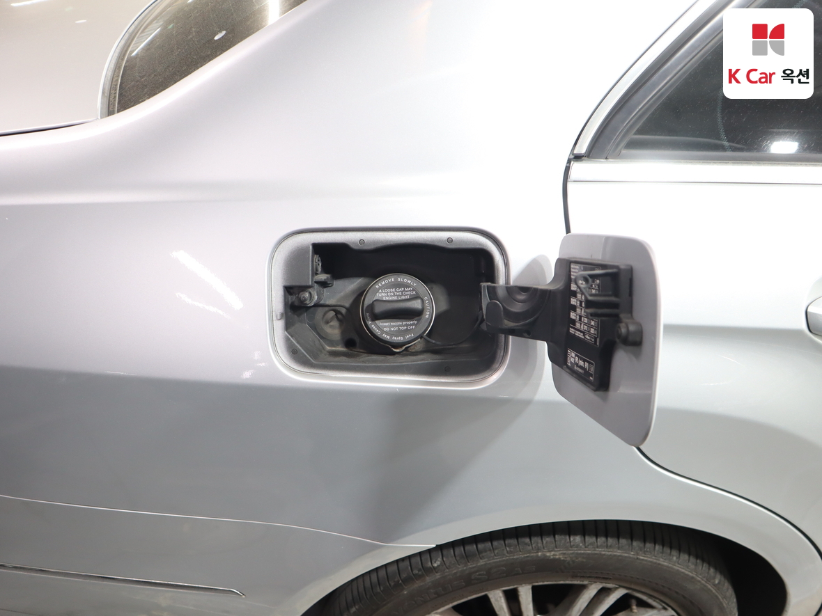 مرسيدس بنز إي كلاس 2011 - صورة 28