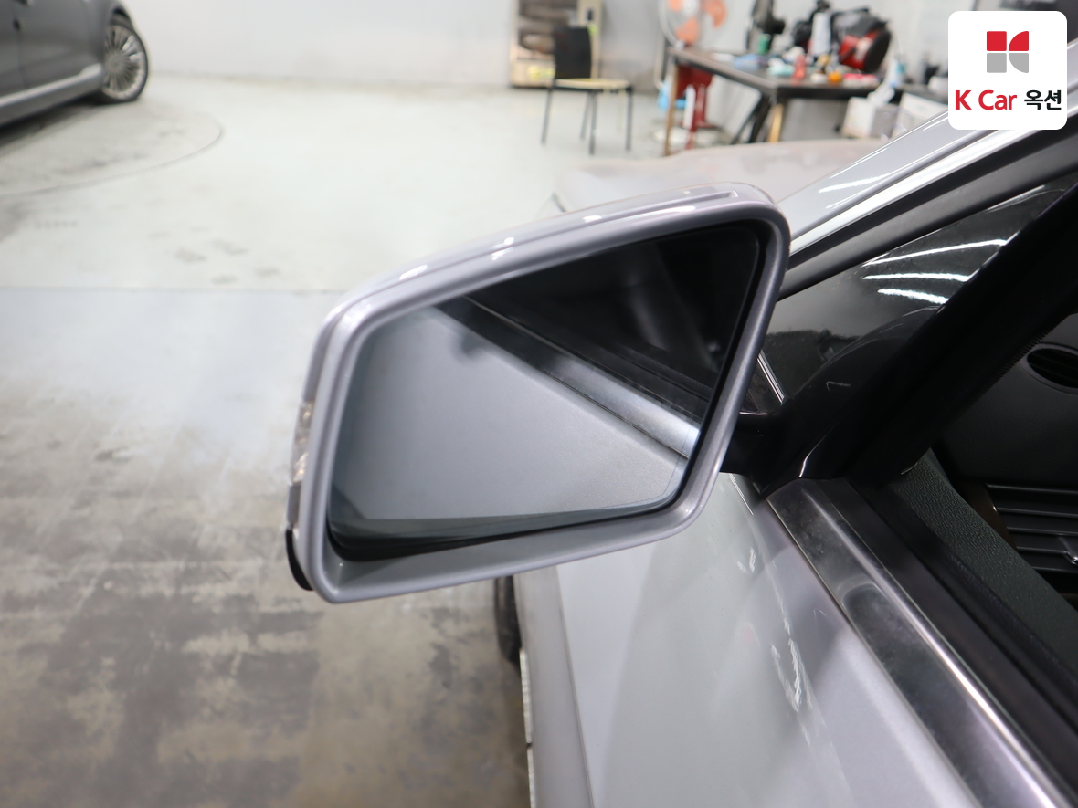 مرسيدس بنز إي كلاس 2011 - صورة 25