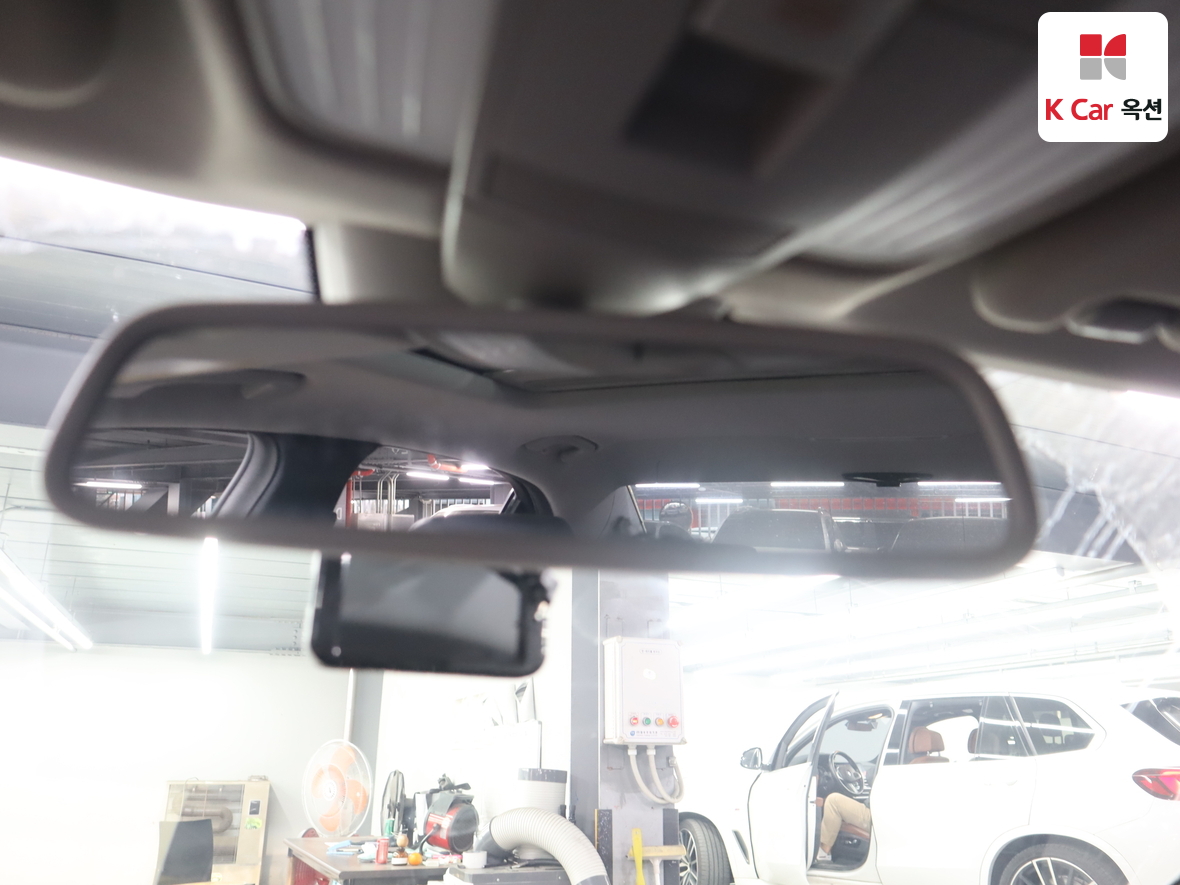 مرسيدس بنز إي كلاس 2011 - صورة 13