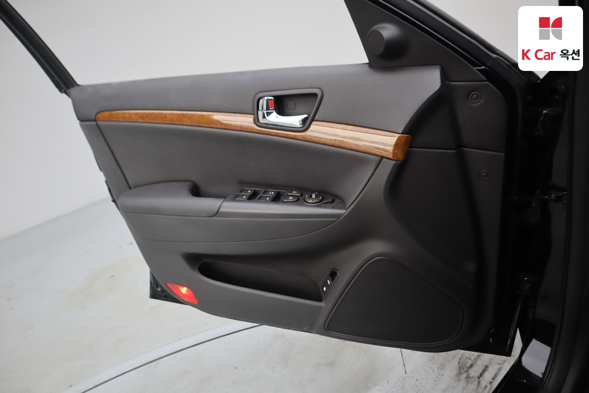 هيونداي سوناتا 2008 - صورة 8