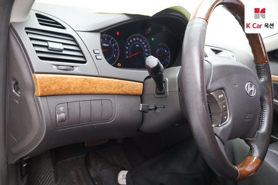 هيونداي سوناتا 2008 - صورة 9