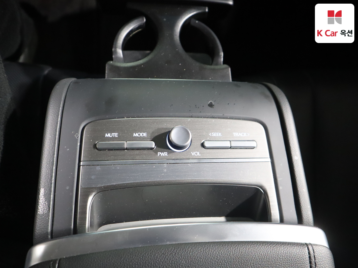 هيونداي أزيرا 2023 - صورة 24