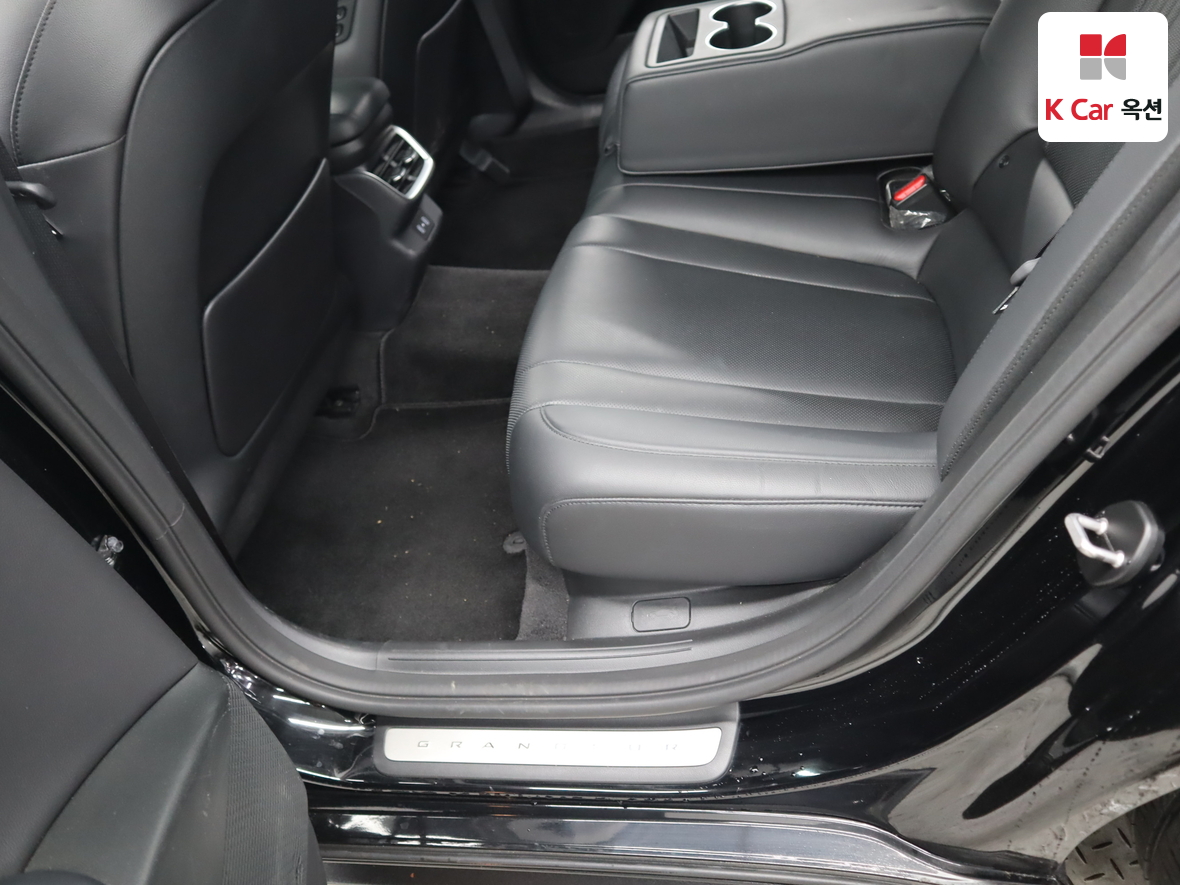 Hyundai AZERA 2023 - Image 23