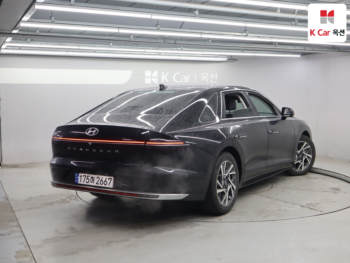 Hyundai AZERA 2023 - Image 2