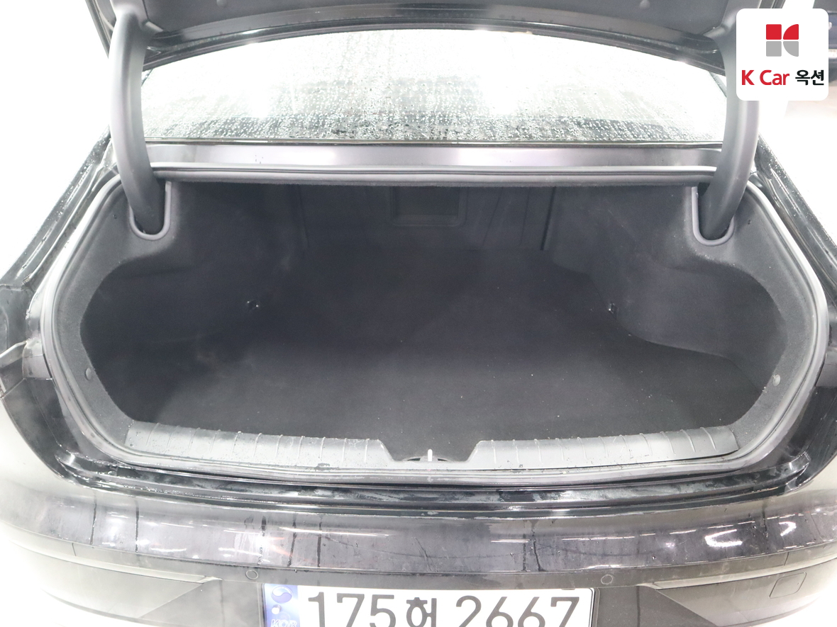 Hyundai AZERA 2023 - Image 25