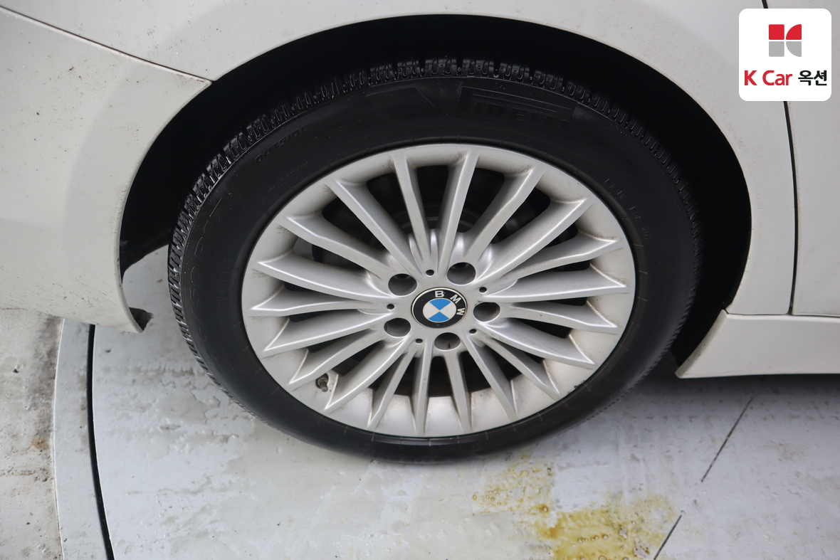 BMW 3 Series 2017 - Image 43