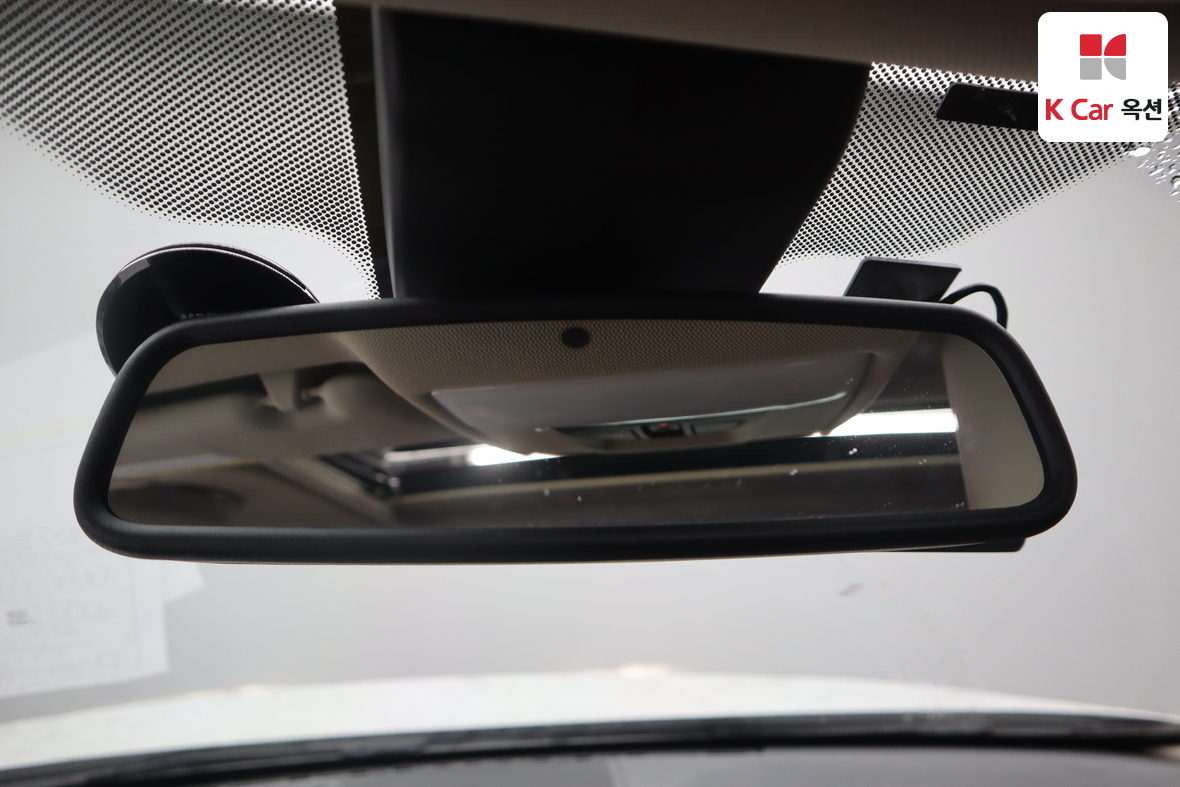 BMW 3 Series 2017 - Image 12