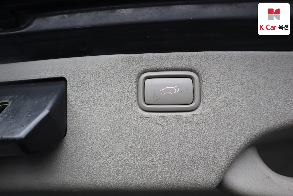 Kia New Carnival 2017 - Image 32