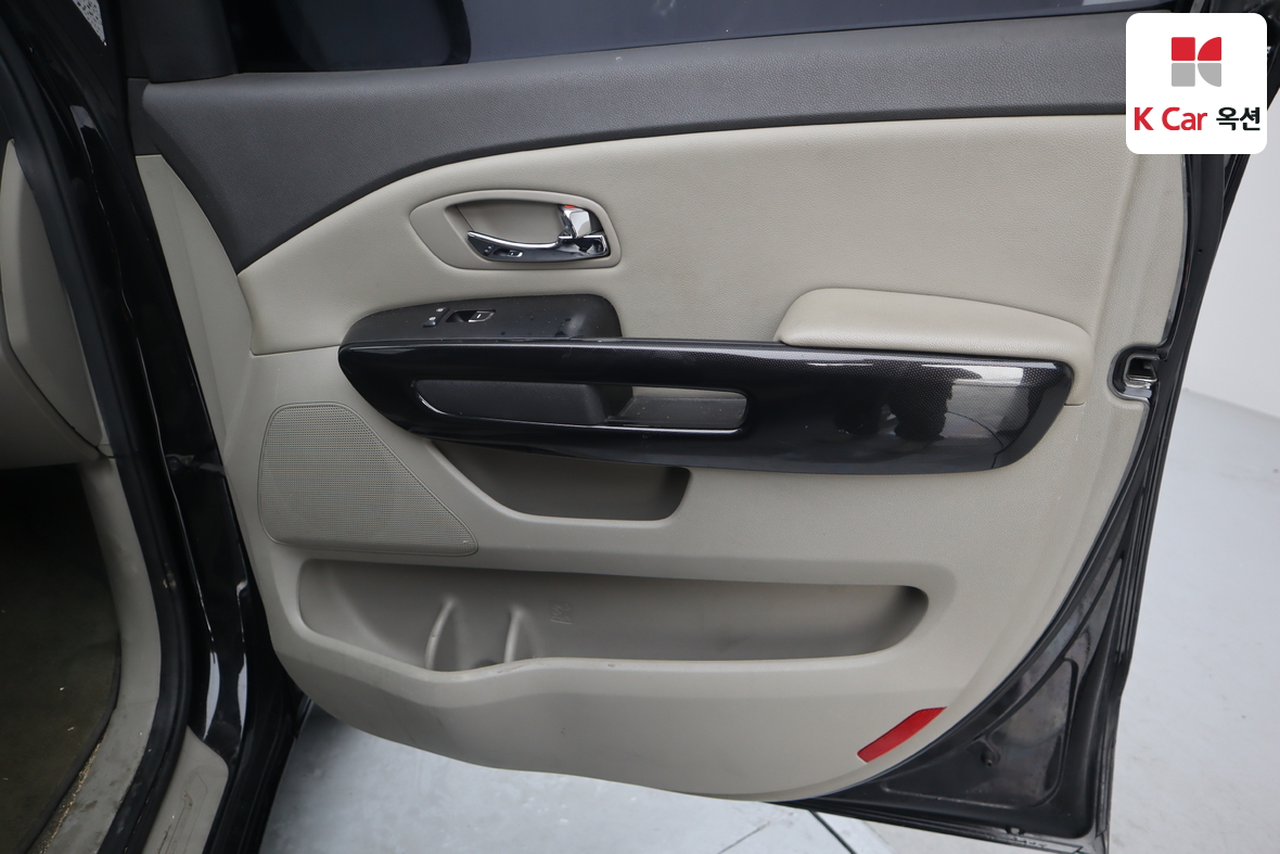 Kia New Carnival 2017 - Image 35