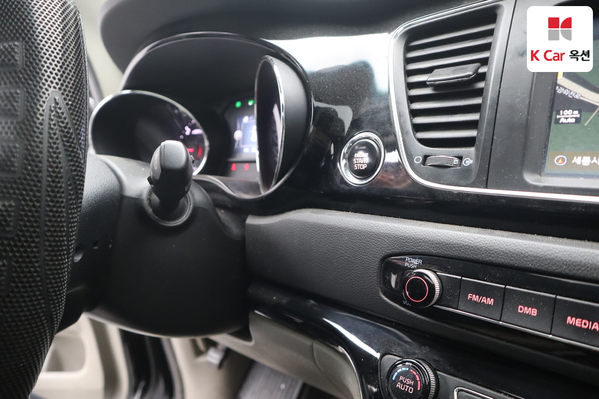 Kia New Carnival 2017 - Image 11