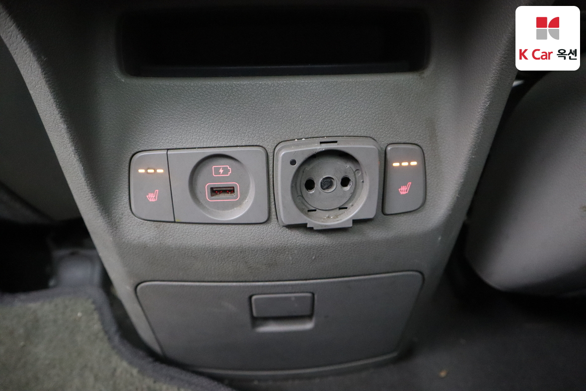 Kia New Carnival 2017 - Image 24