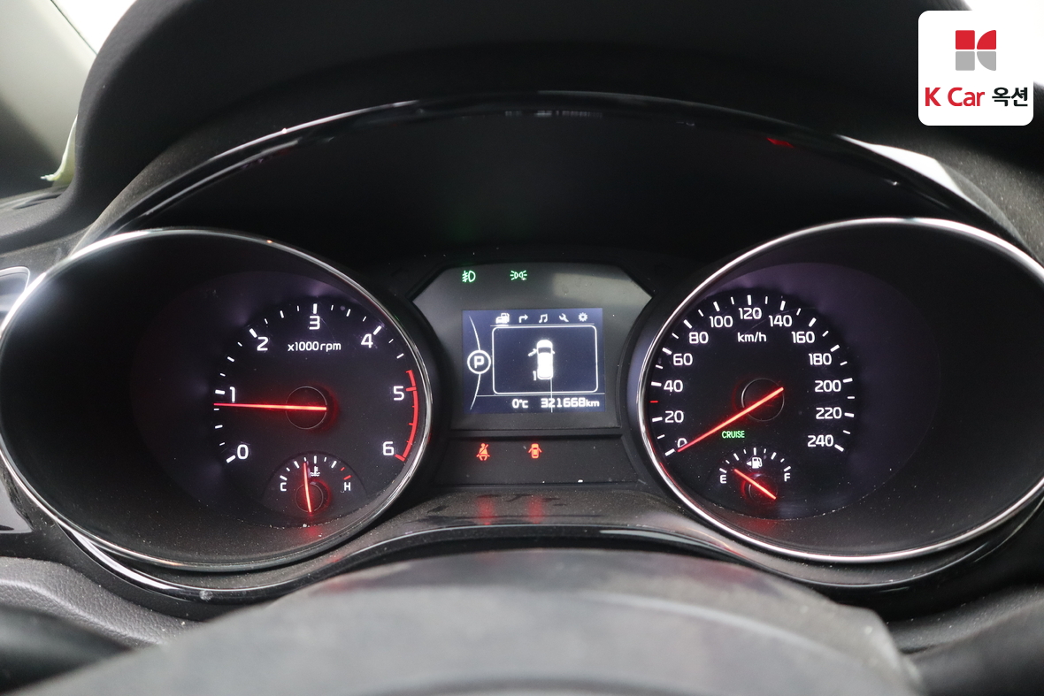 Kia New Carnival 2017 - Image 5