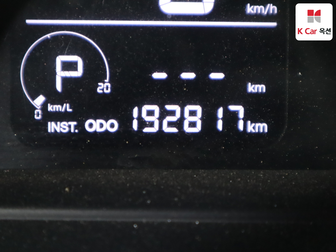 سانج يونج كوراندو توريزمو 2014 - صورة 4