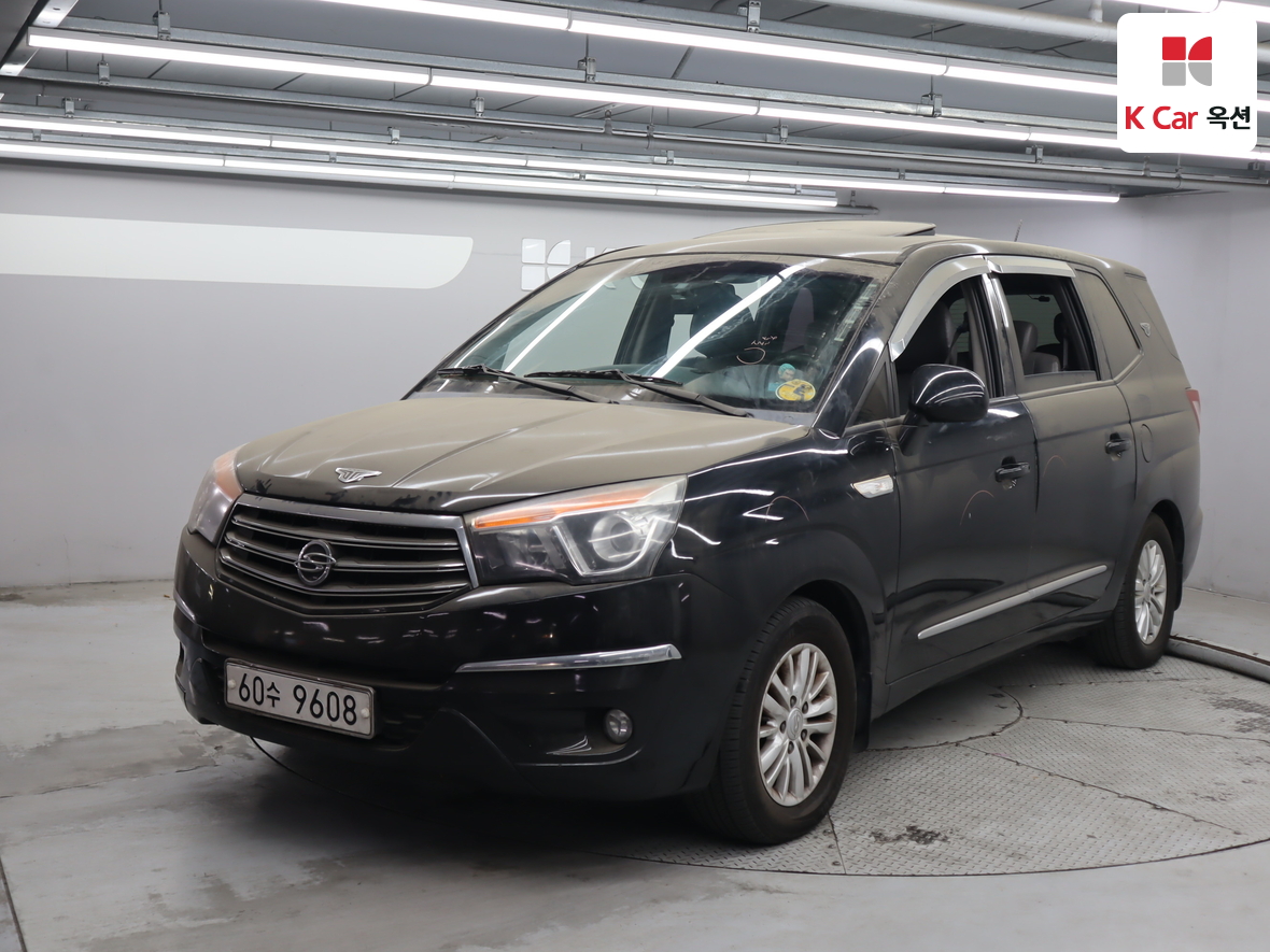 سانج يونج كوراندو توريزمو 2014 - صورة 1