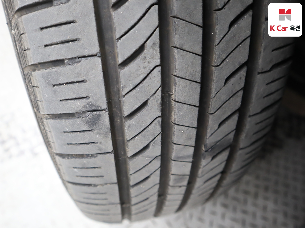 سانج يونج كوراندو توريزمو 2014 - صورة 34