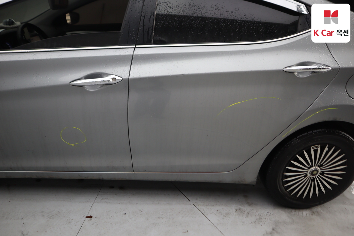 هيونداي إلانترا 2015 - صورة 38