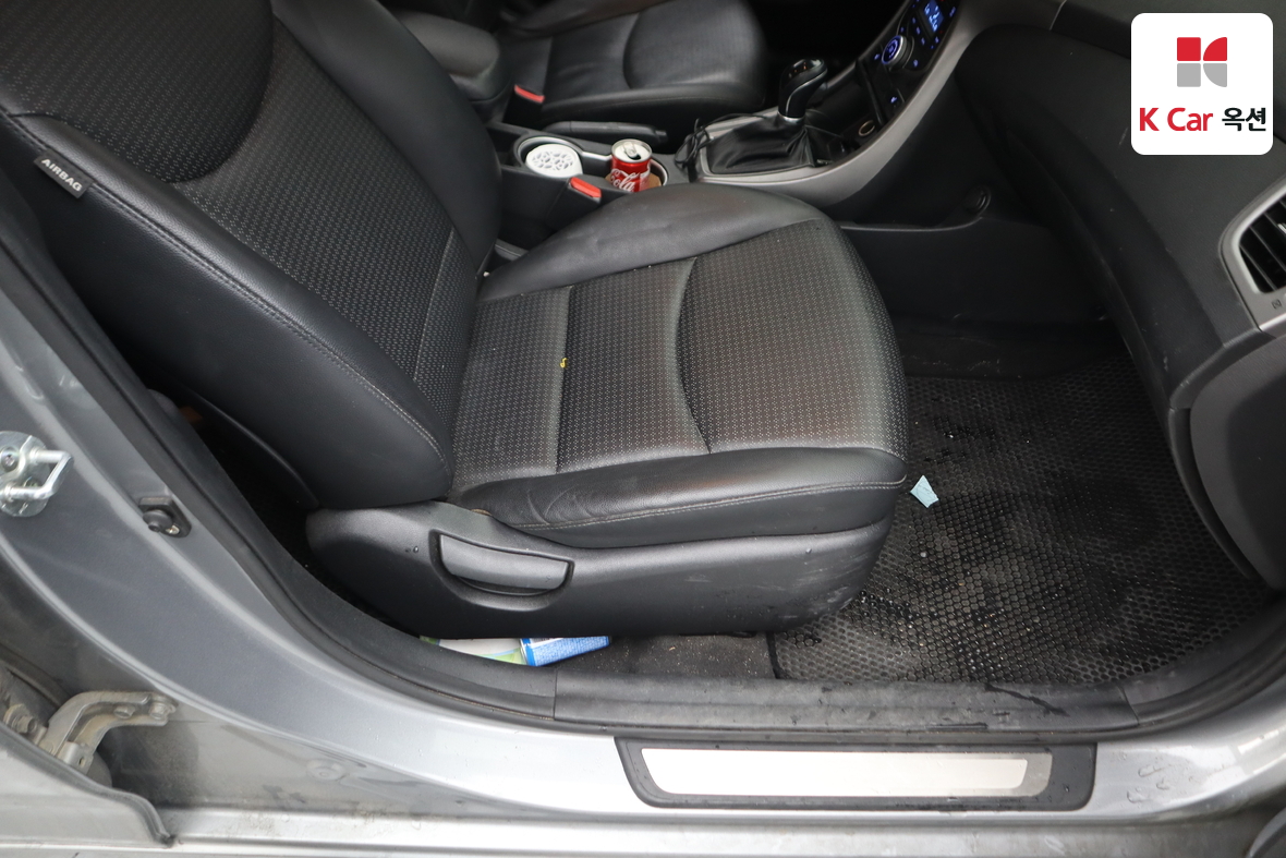 هيونداي إلانترا 2015 - صورة 28