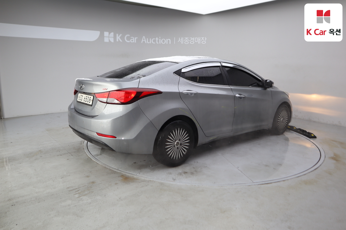 هيونداي إلانترا 2015 - صورة 2