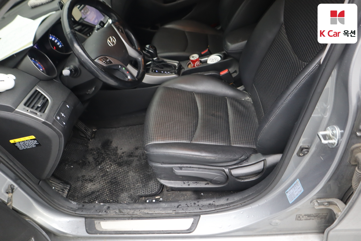 هيونداي إلانترا 2015 - صورة 19