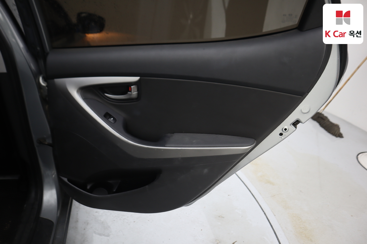 هيونداي إلانترا 2015 - صورة 25