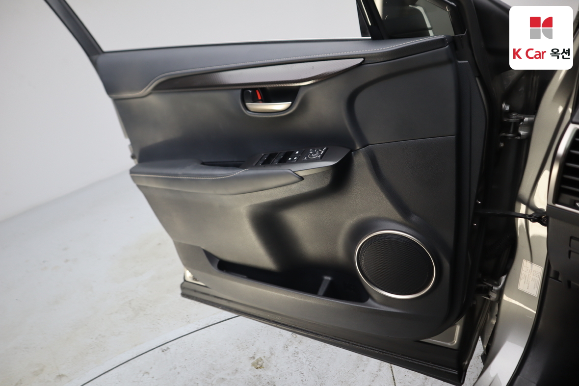 لكزس أخرى 2015 - صورة 8