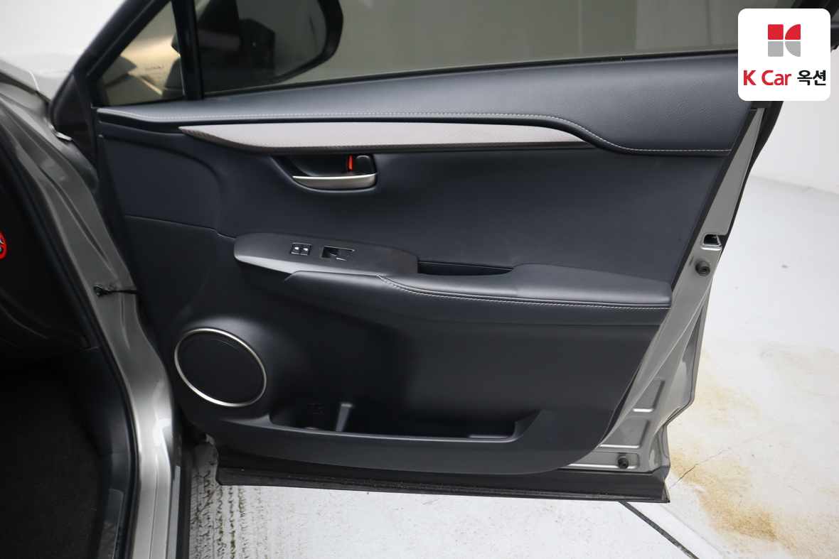 لكزس أخرى 2015 - صورة 32